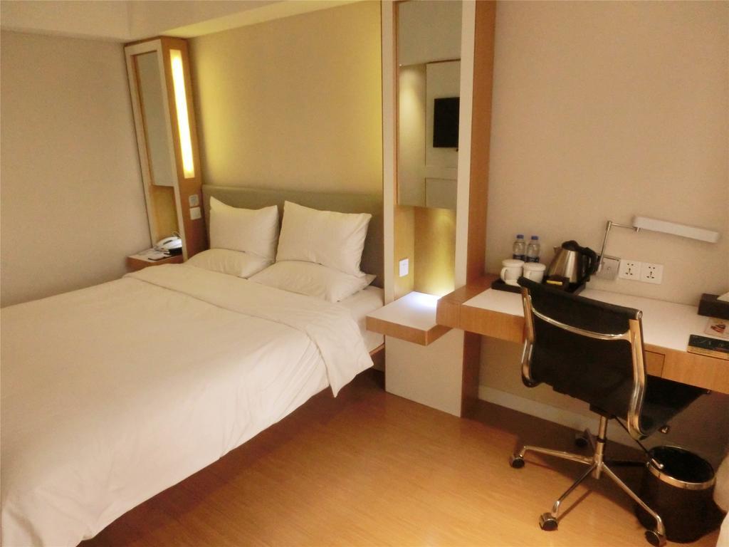 Ji Hotel Guangzhou Zhujiang New Town 객실 사진