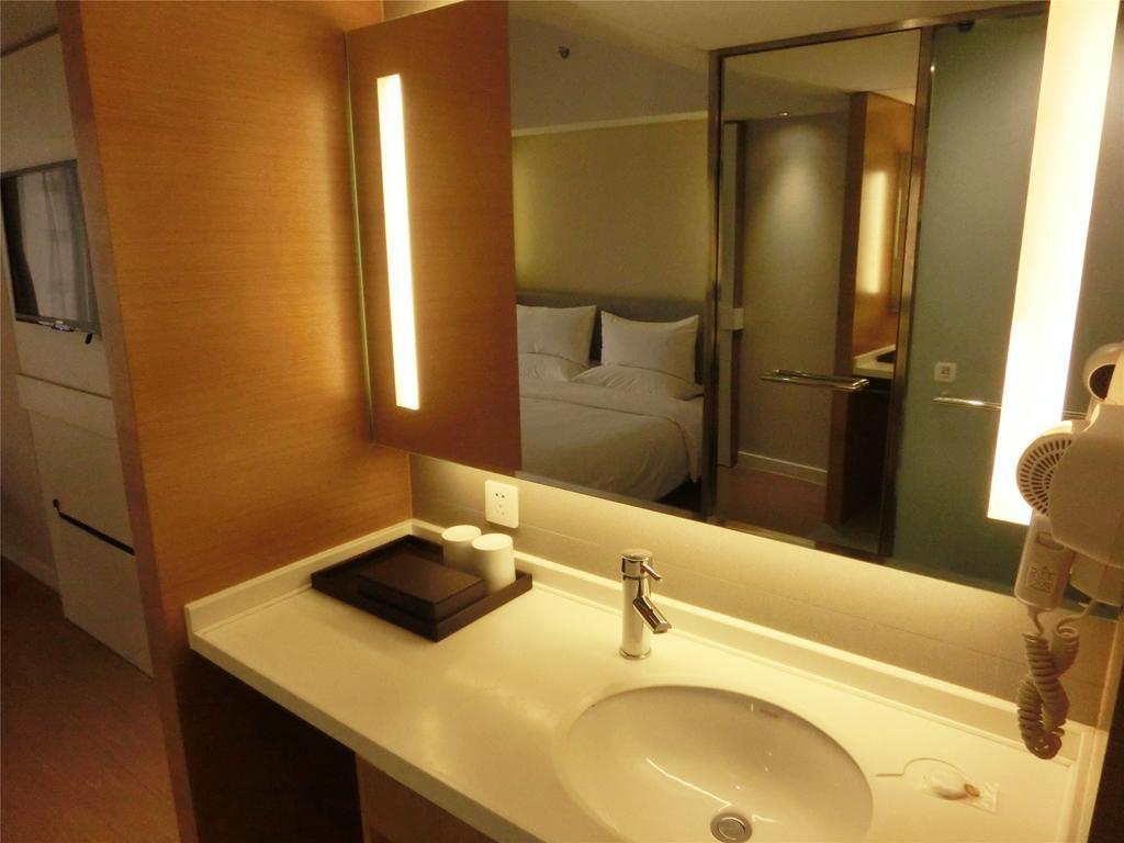 Ji Hotel Guangzhou Zhujiang New Town 객실 사진